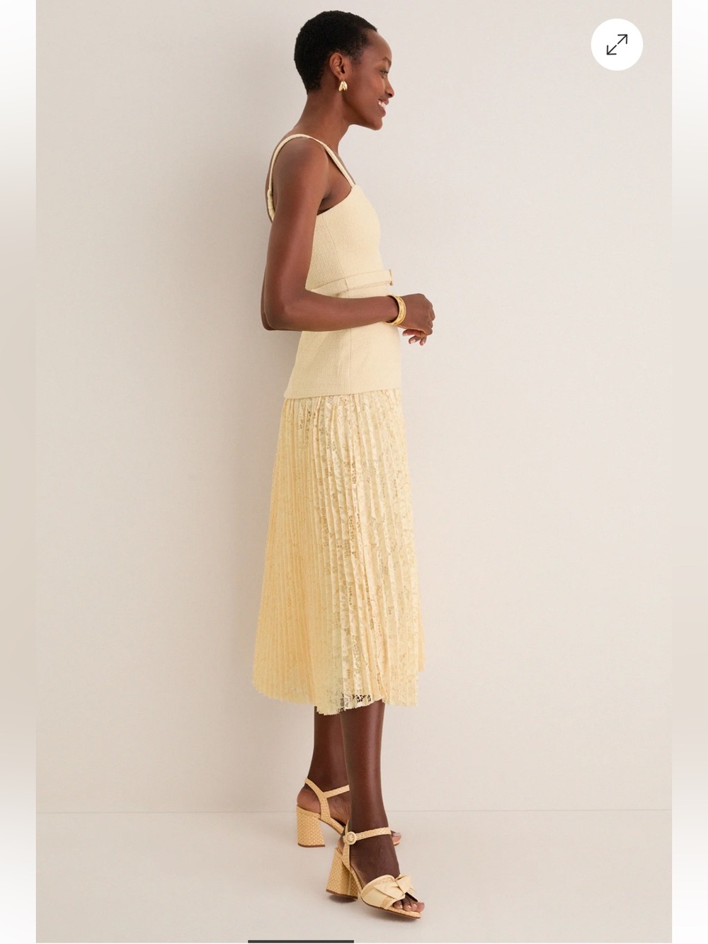 Astr The Label Caitlin Midi Dress -NEW WITH TAGS - Picture 3 of 8